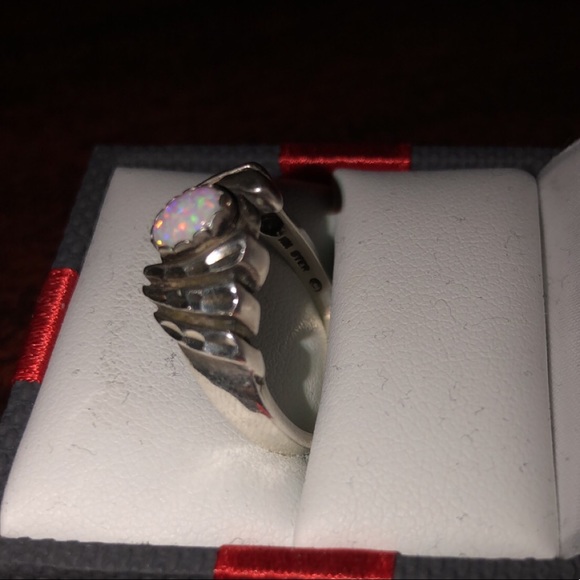 Sold - Picture 3 of 4